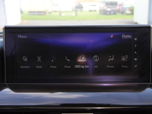 Used 2018 Lexus LX 570 4WD w/ Luxury Package image 36
