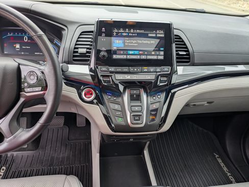 Used 2023 Honda Odyssey Elite image 22