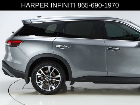 Used 2023 INFINITI QX60 Luxe w/ Vision Package FWD image 12