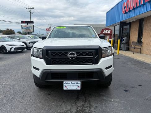 Used 2024 Nissan Frontier S w/ S Utility Package RWD image 2