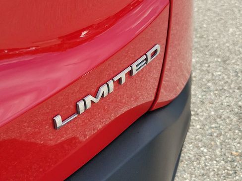 Used 2022 Jeep Renegade Limited w/ Sun, Sound & Wheels Group AWD/4WD image 7
