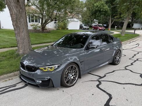 Used 2018 BMW M3 RWD image 3
