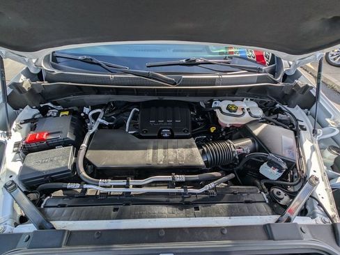 Used 2024 Chevrolet Silverado 1500 LT image 25