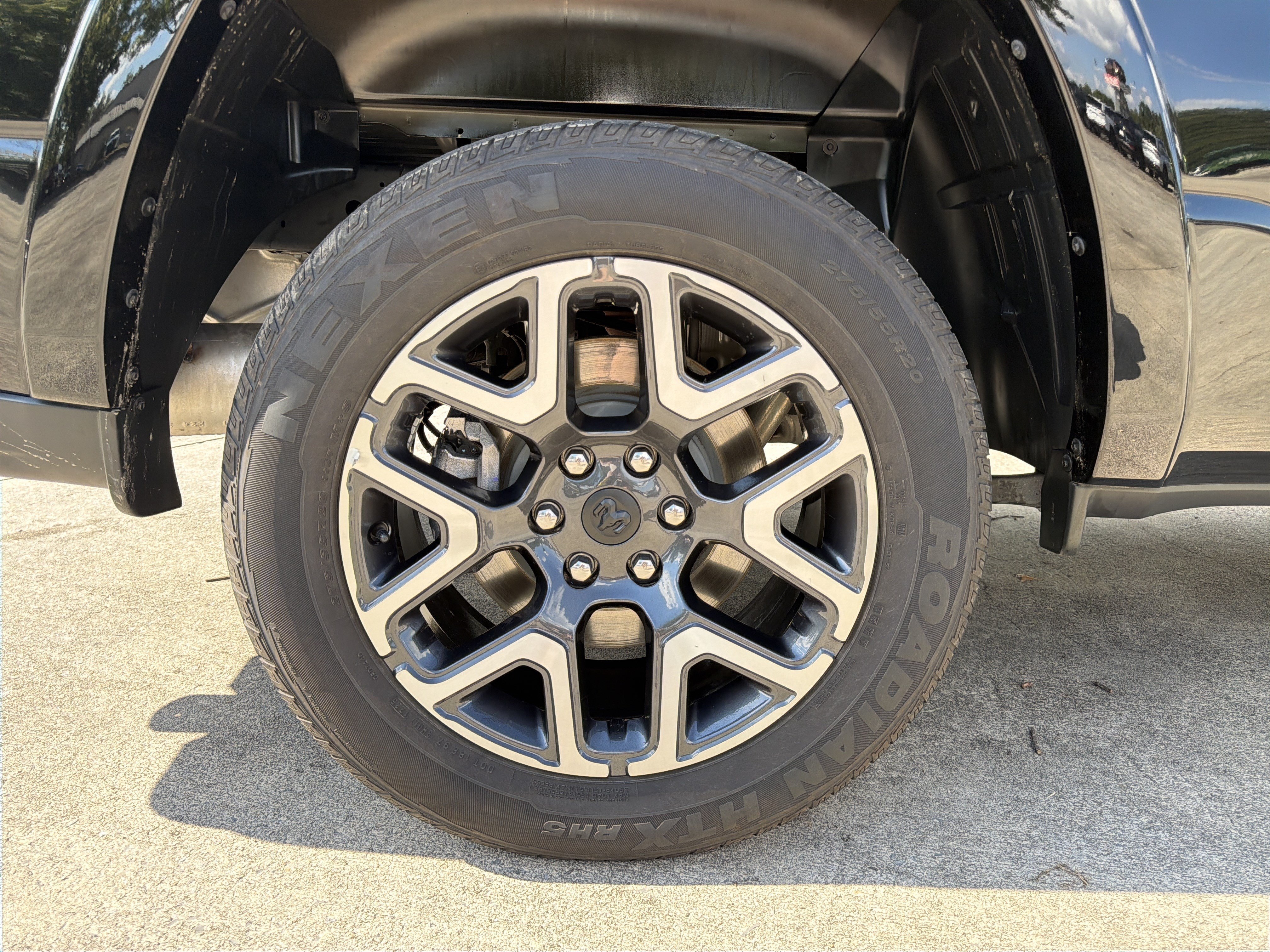 Used 2026 RAM 1500 Laramie AWD/4WD image 17