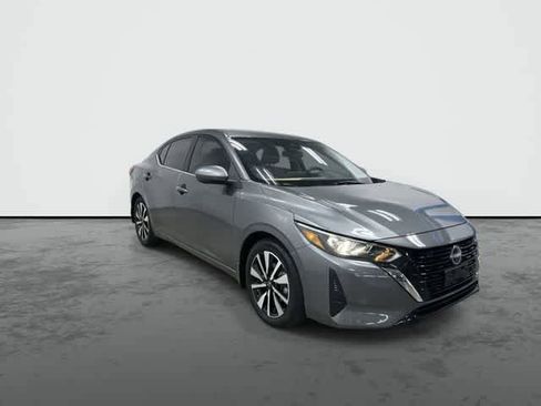 Used 2025 Nissan Sentra SV w/ SV Premium Package FWD image 6
