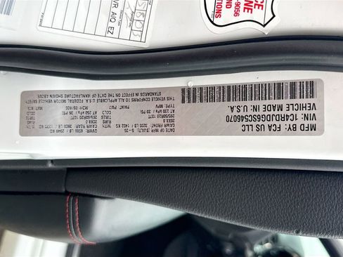 Used 2025 Dodge Durango GT image 36