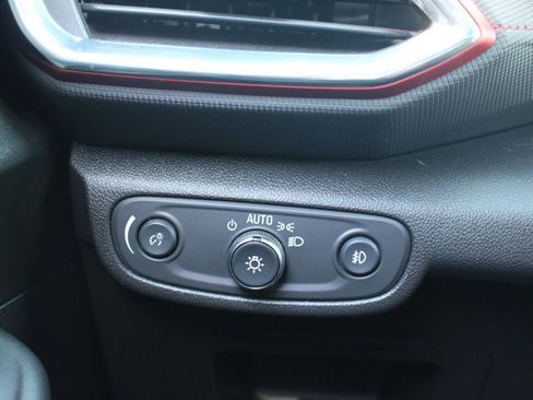 Used 2022 Chevrolet TrailBlazer RS image 25