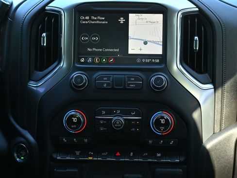 Used 2020 Chevrolet Silverado 2500 LTZ w/ LTZ Plus Package image 13