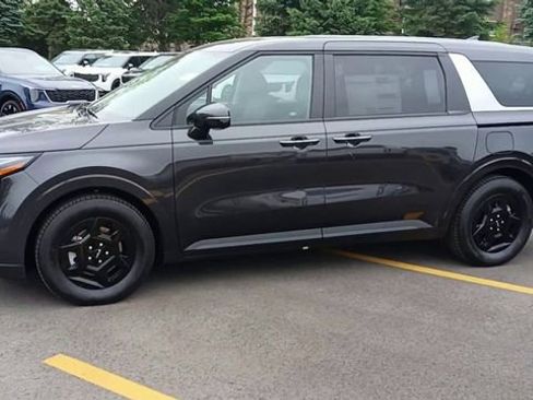 New 2026 Kia Carnival LX FWD image 7