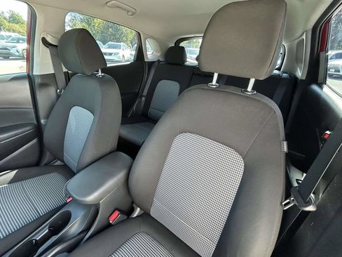 Used 2019 Hyundai Kona SE FWD image 18