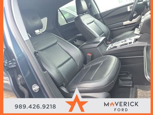 Used 2023 Ford Explorer XLT w/ Equipment Group 202A image 5