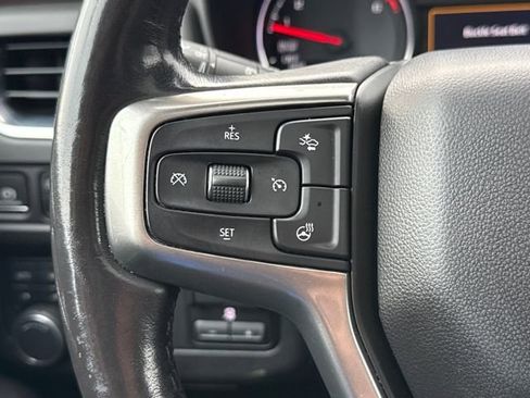 Used 2021 Chevrolet Suburban Z71 w/ Z71 Signature Package image 14