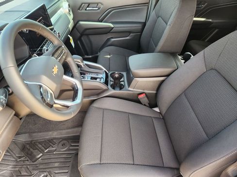 New 2026 Chevrolet Colorado LT image 9