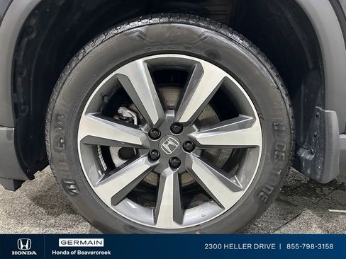 Certified 2025 Honda Pilot Elite image 13