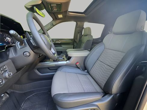 New 2026 Chevrolet Silverado 1500 ZR2 w/ Dark Appearance Package AWD/4WD image 20