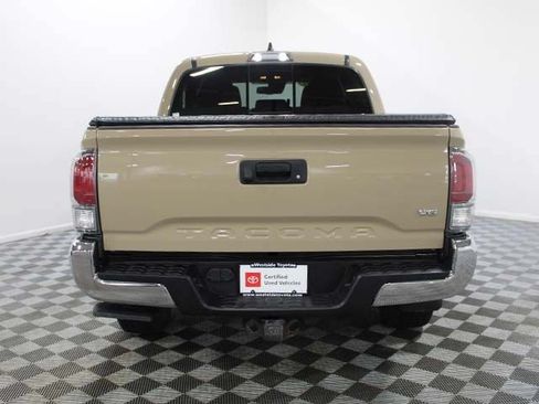 Certified 2020 Toyota Tacoma TRD Off-Road AWD/4WD image 5