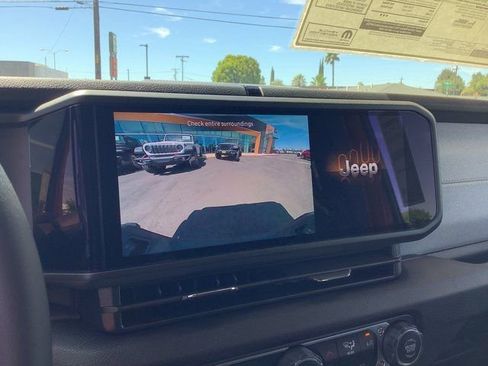 New 2025 Jeep Gladiator Sport image 19