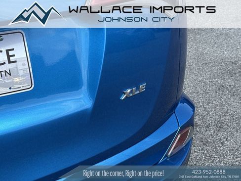 Used 2017 Toyota RAV4 XLE FWD image 11