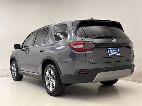 New 2025 Honda Pilot EX-L image 7