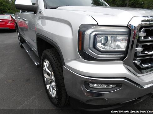 Used 2018 GMC Sierra 1500 SLT w/ SLT Premium Package AWD/4WD image 10