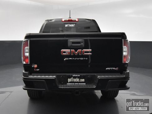Used 2022 GMC Canyon AT4 w/ Driver Alert Package AWD/4WD image 6