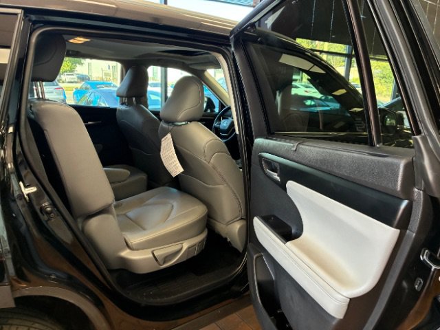 Used 2026 Toyota Highlander XLE AWD/4WD image 25