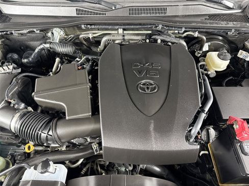 Certified 2022 Toyota Tacoma SR5 image 40