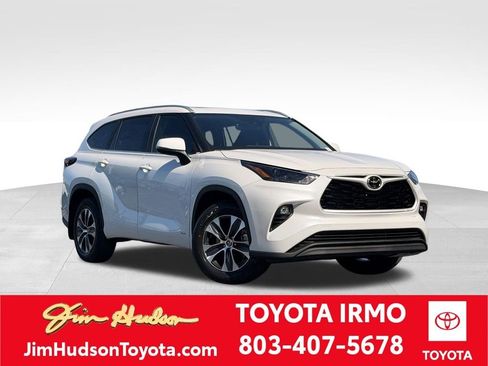 New 2026 Toyota Highlander XLE AWD/4WD image 1