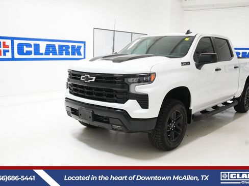 Used 2025 Chevrolet Silverado 1500 LT Trail Boss w/ Convenience Package II AWD/4WD image 1