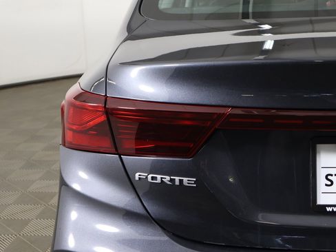 Used 2023 Kia Forte LXS w/ LXS Technology Package image 14