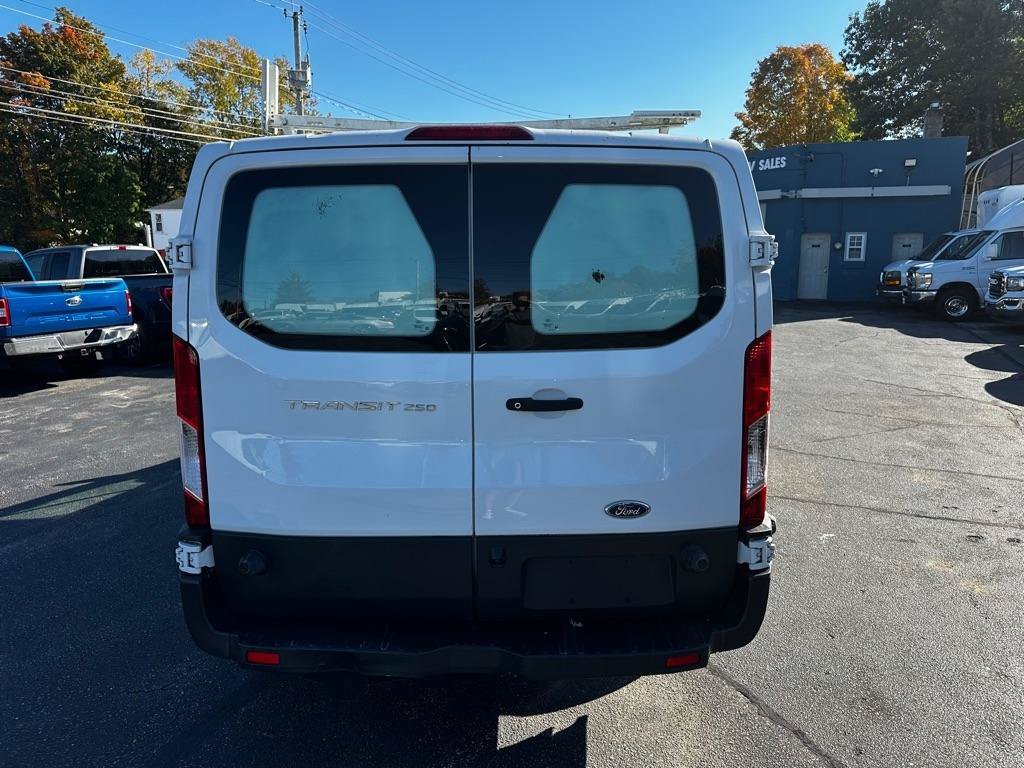 Used 2018 Ford Transit 250 148 Low Roof RWD image 4