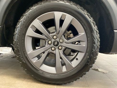 Certified 2022 Ford Explorer XLT w/ Equipment Group 202A image 27