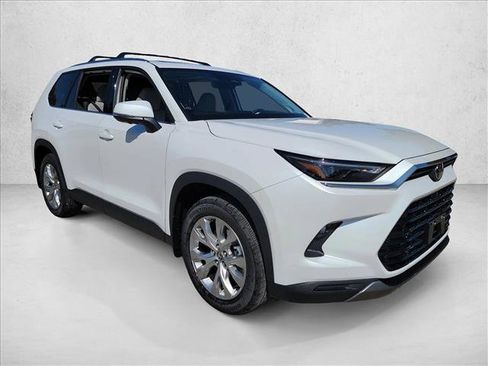 New 2026 Toyota Grand Highlander Limited image 3