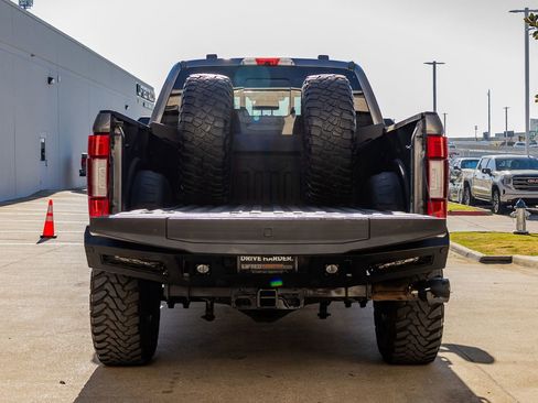 Used 2022 Ford F250 Lariat w/ Lariat Ultimate Package AWD/4WD image 8