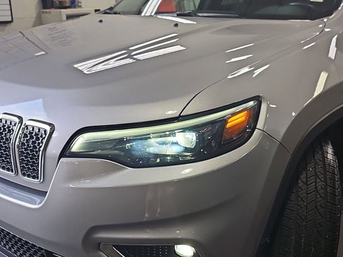 Used 2019 Jeep Cherokee Limited AWD/4WD image 37