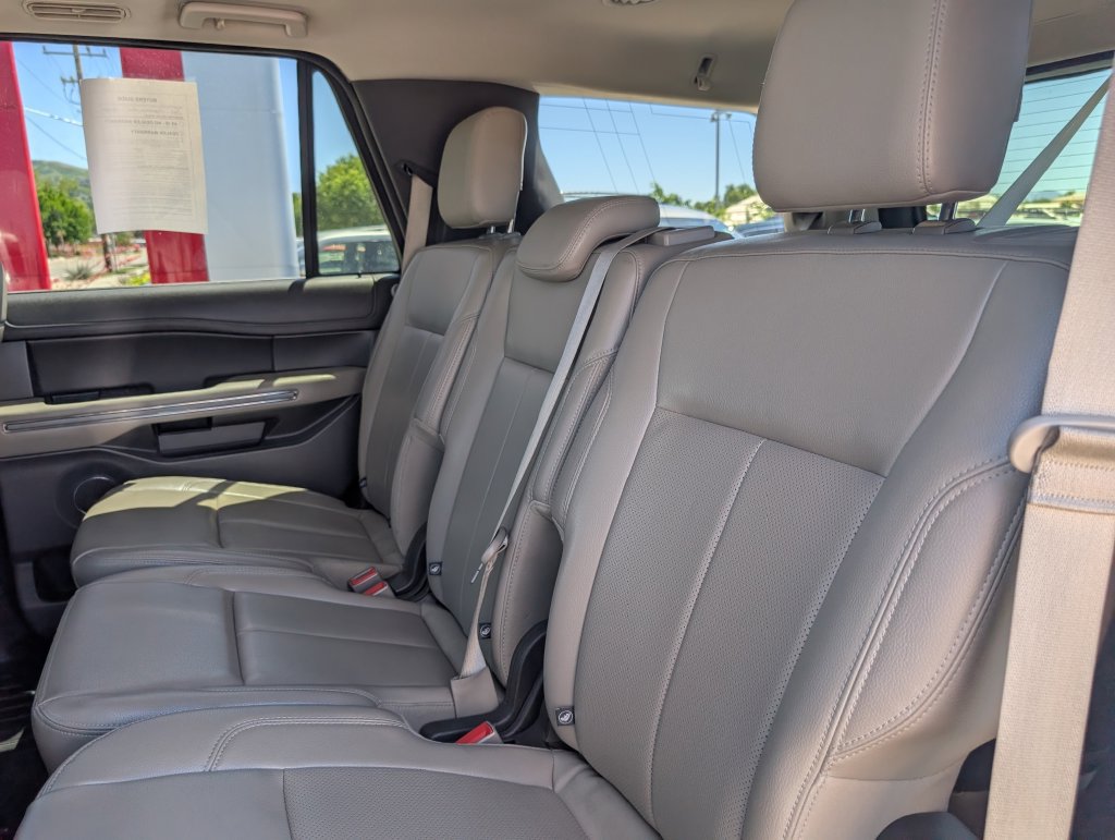 Used 2021 Ford Expedition XLT AWD/4WD image 9