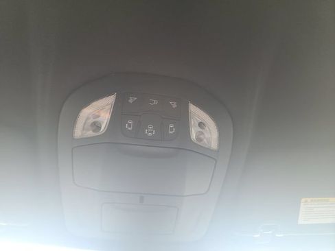 Used 2025 Chrysler Pacifica Select FWD image 20