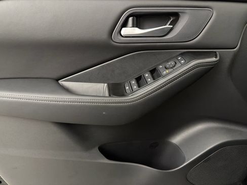New 2026 Nissan Rogue SV FWD image 22
