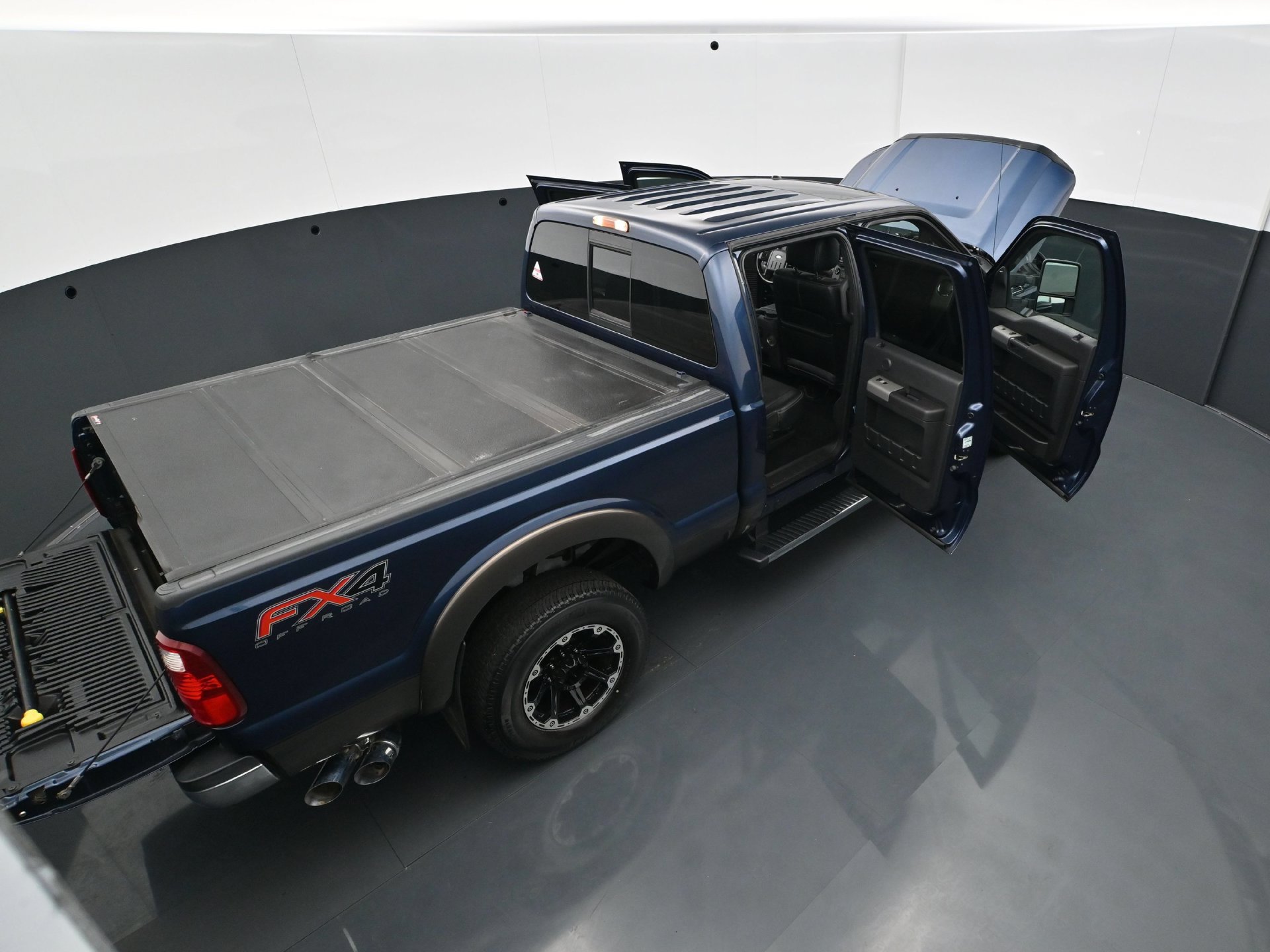 Used 2016 Ford F250 Lariat w/ Lariat Ultimate Package AWD/4WD image 42