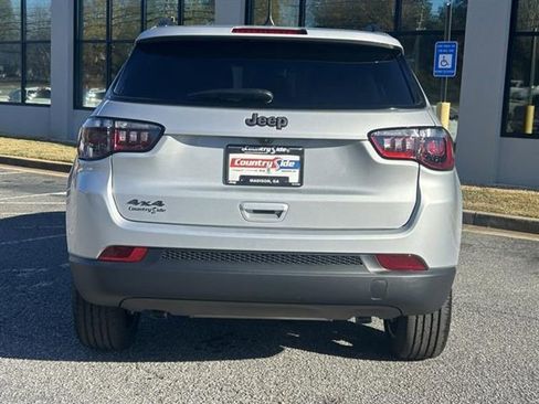 New 2026 Jeep Compass Latitude image 8