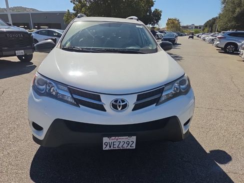 Used 2013 Toyota RAV4 LE FWD image 7