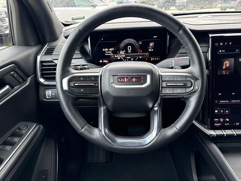 Used 2025 GMC Acadia Elevation image 19