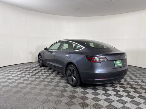Used 2020 Tesla Model 3 Long Range AWD/4WD image 3