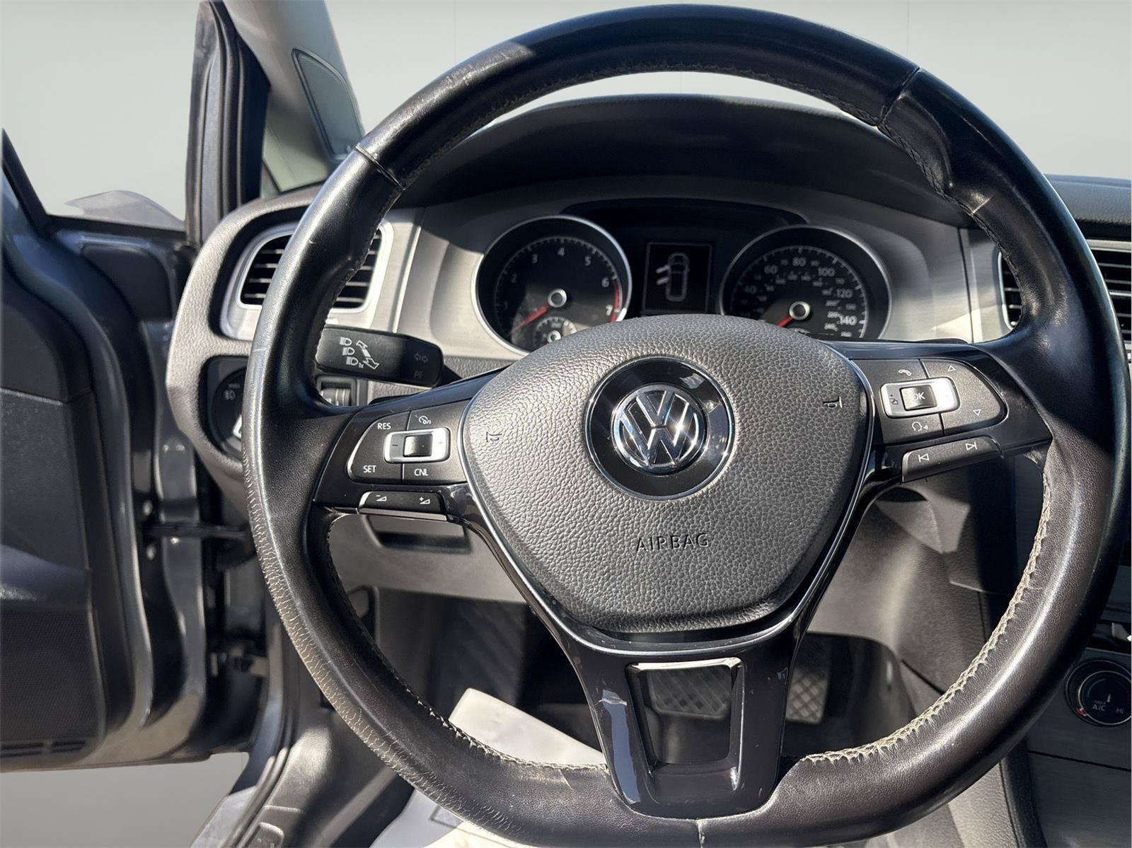 Used 2017 Volkswagen Golf SE FWD image 20
