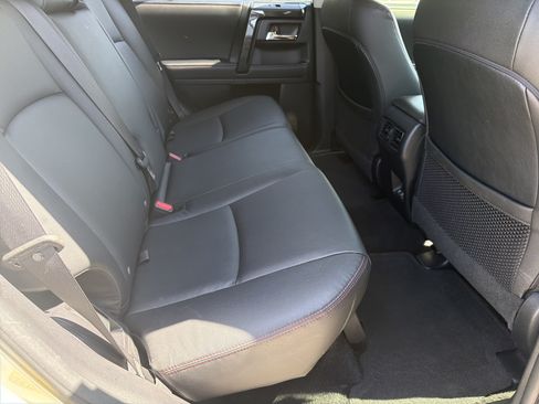 Certified 2022 Toyota 4Runner TRD Off-Road Premium w/ Moonroof Package AWD/4WD image 26