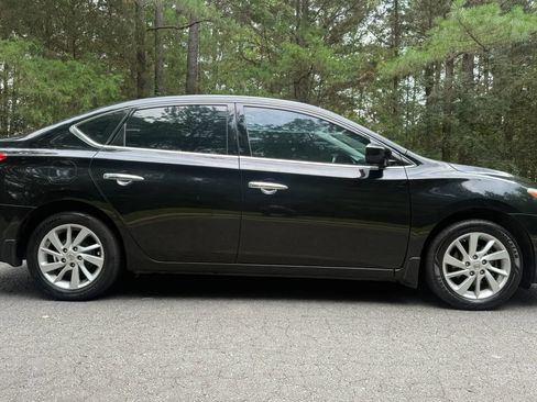 Used 2015 Nissan Sentra SV w/ Style Package FWD image 4