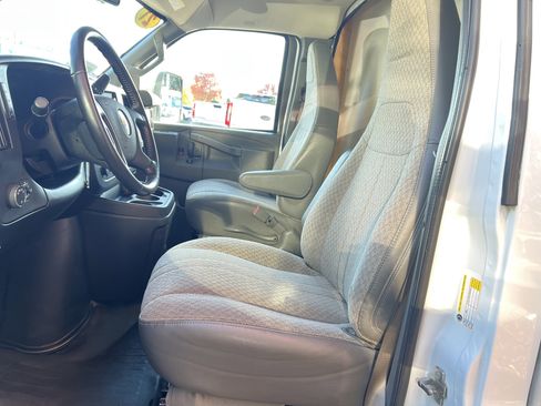 Used 2021 Chevrolet Express 3500 w/ Power Convenience Package image 16