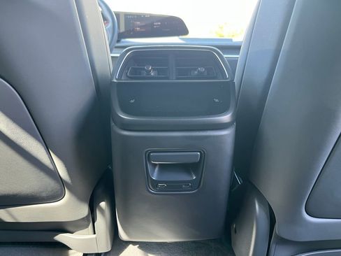 Used 2024 Lucid Air Touring AWD/4WD image 28