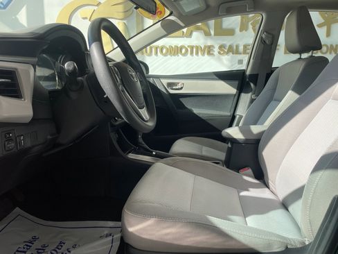 Used 2015 Toyota Corolla LE FWD image 9