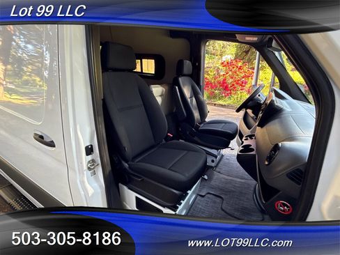 Used 2019 Mercedes-Benz Sprinter 170 image 18
